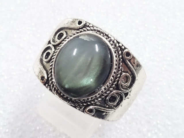 JAPANESE KIMONO / ANTIQUE COLORED STONE RING (SIZE 25.5)
